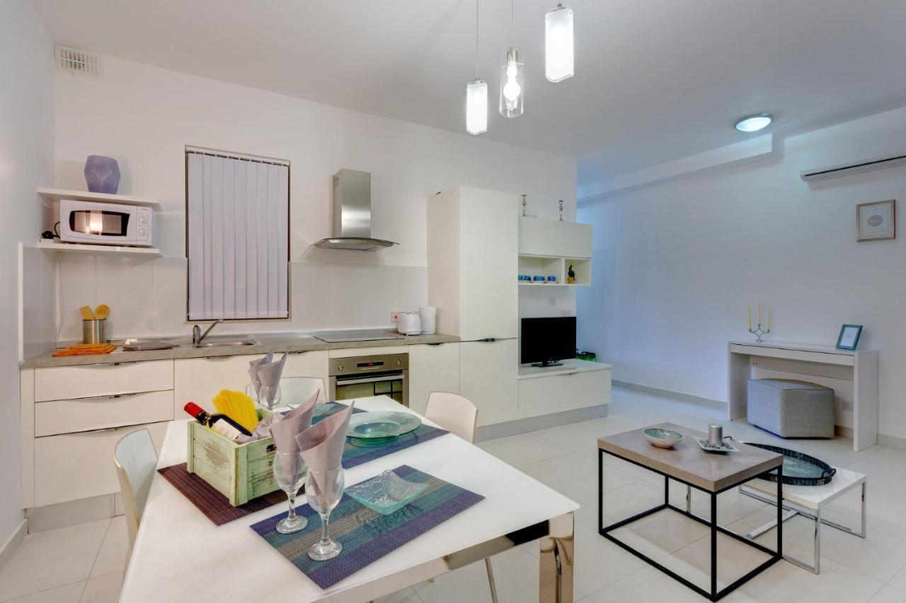 Modern Apartment In The Best Location, Perfect For Families Σλιέμα Εξωτερικό φωτογραφία